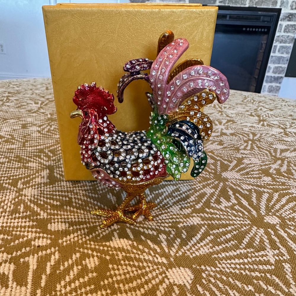 Colorful Rhinestone Rooster - Picture 4 of 4